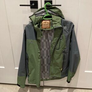 Size small spring/fall rain coat